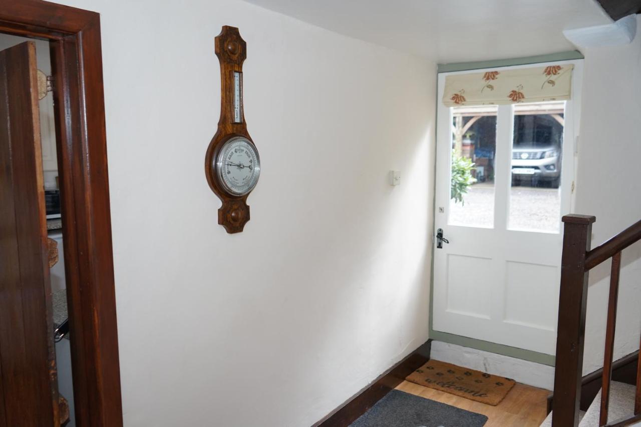 Character 2 Double Bedroom In Shaftesbury