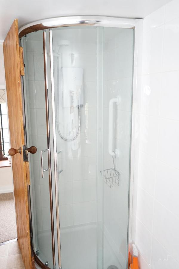Character 2 Double Bedroom In * Shaftesbury