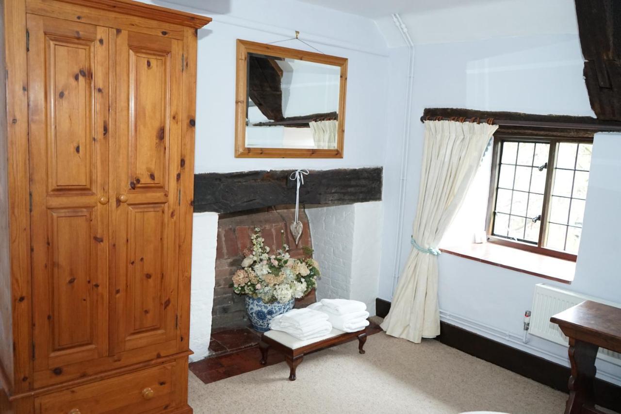 Character 2 Double Bedroom In Hébergement de vacances *