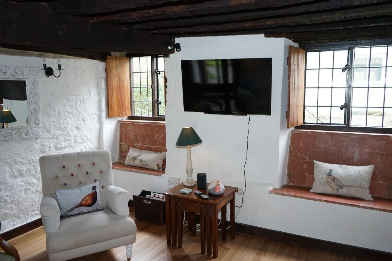 Character 2 Double Bedroom In * Shaftesbury