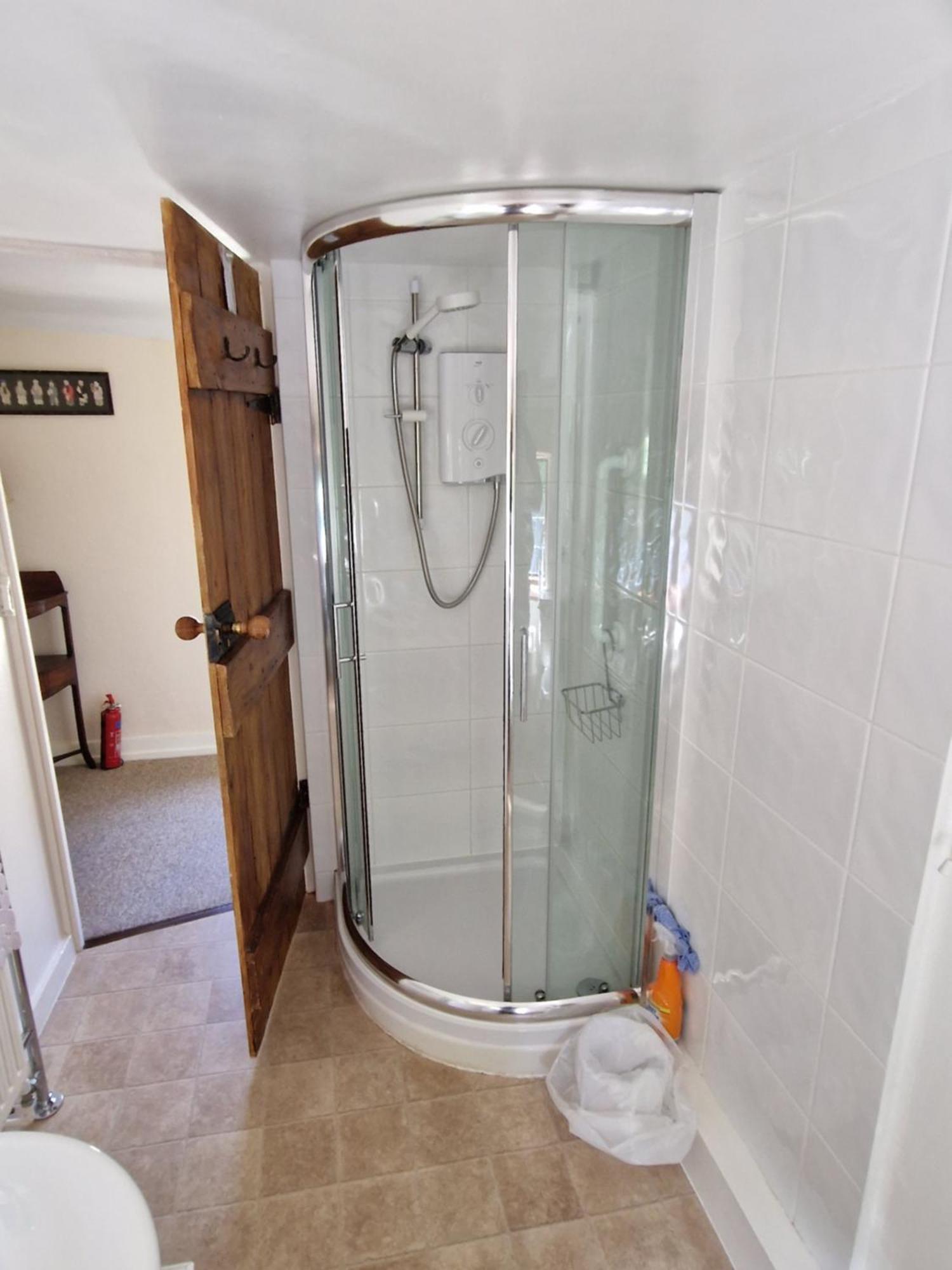 Character 2 Double Bedroom In *